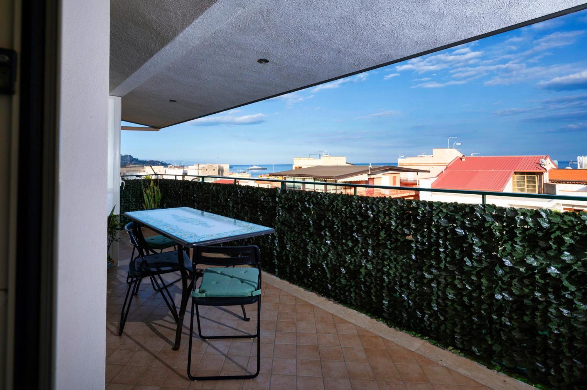 Atticus Apartment Giardini Naxos Dış mekan fotoğraf