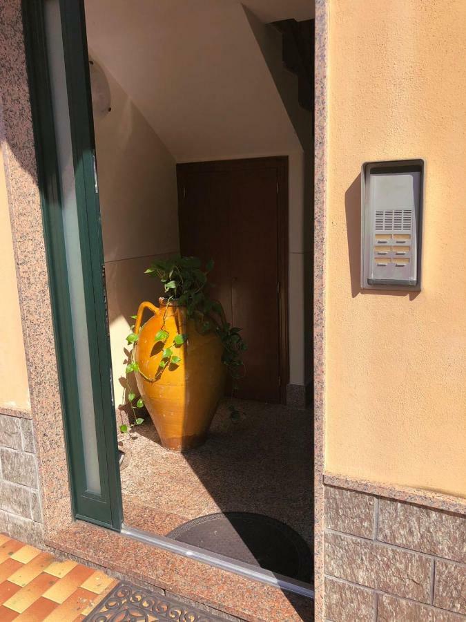 Atticus Apartment Giardini Naxos Dış mekan fotoğraf