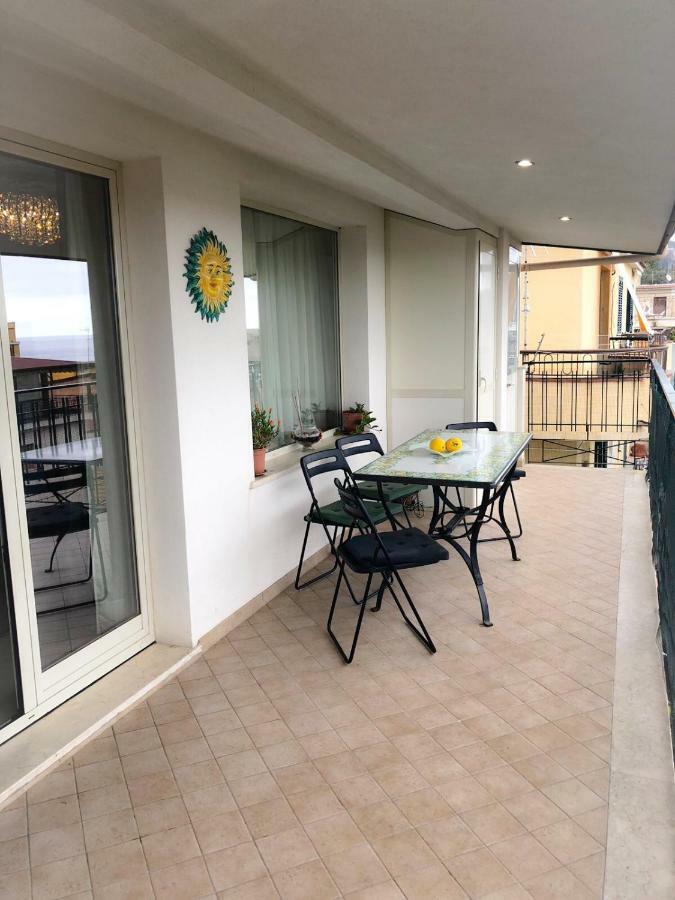 Atticus Apartment Giardini Naxos Dış mekan fotoğraf